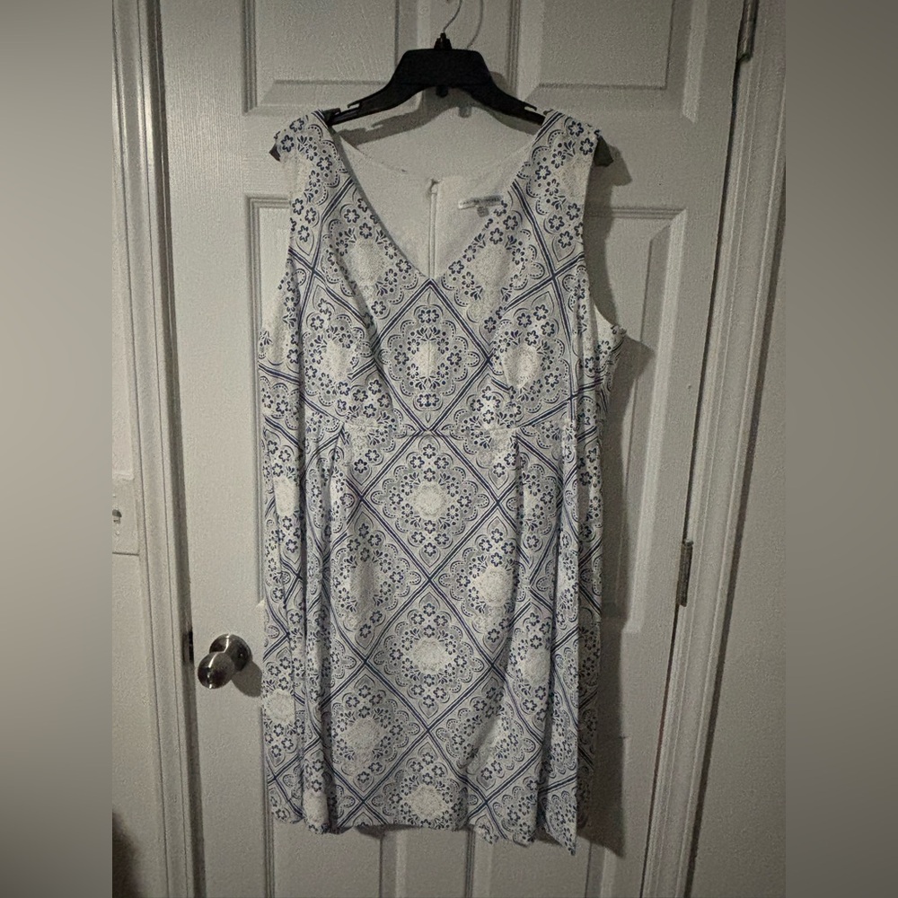 Sandra Darren Ivory and Navy Dress 16W